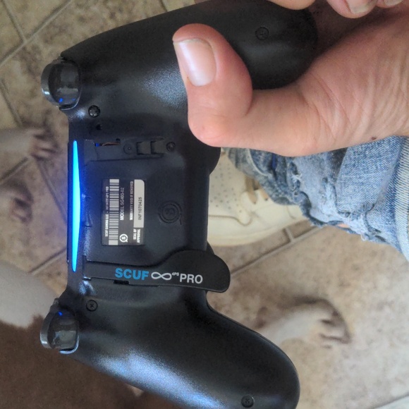 Scuf controller - Picture 2 of 2